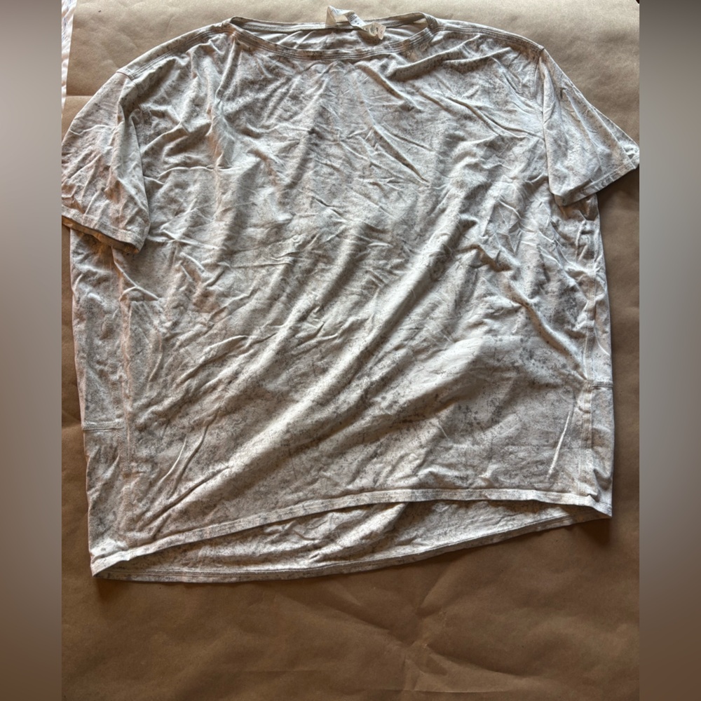 Lululemon women's top, grey/white